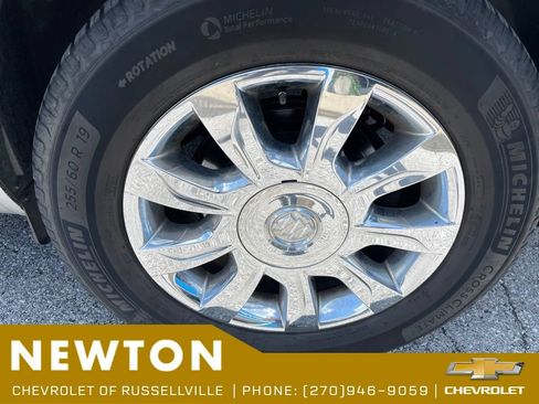 Used 2017 Buick Enclave Leather FWD image 46