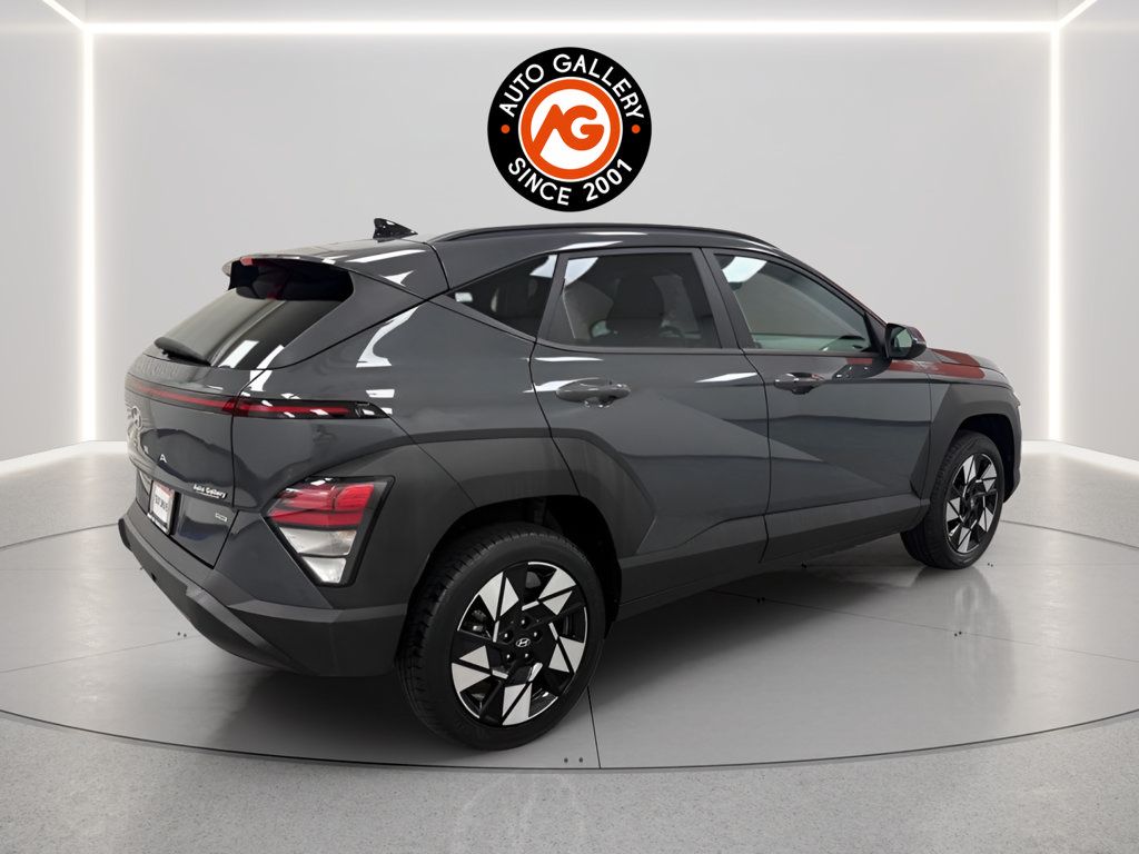 Used 2024 Hyundai Kona SEL AWD/4WD image 3