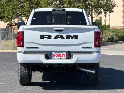 New 2026 RAM 2500 Laramie AWD/4WD image 4