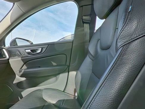 Used 2024 Volvo S60 B5 Plus image 27