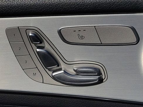 Used 2022 Mercedes-Benz GLC 300 image 13