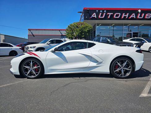 Used 2020 Chevrolet Corvette Stingray Preferred Cpe w/ 2LT Preferred Equipment Group RWD image 2