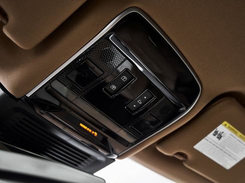 Used 2023 Land Rover Range Rover SE image 73