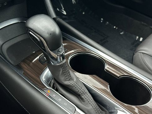 Used 2024 Chevrolet Malibu LT image 24