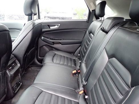 Used 2019 Ford Edge SEL w/ Equipment Group 201A AWD/4WD image 12