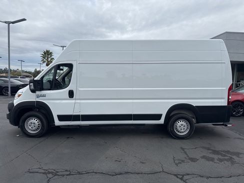 Used 2024 RAM ProMaster 3500 w/ Delivery Van Package image 4
