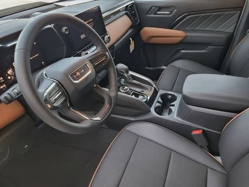 New 2026 GMC Canyon AT4 AWD/4WD image 18