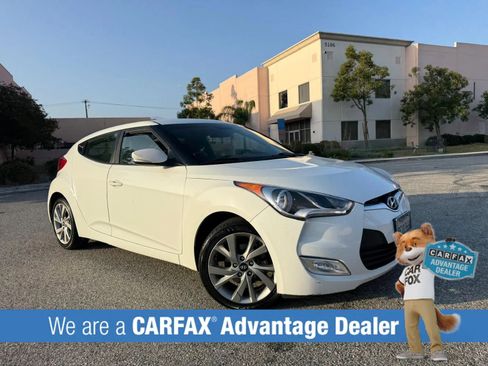 Used 2017 Hyundai Veloster FWD image 5