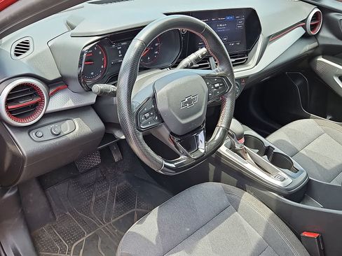 Used 2024 Chevrolet Trax RS w/ Driver Confidence Package FWD image 16