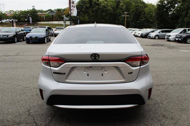 Used 2021 Toyota Corolla LE w/ Carpet Mat Package (TMS) FWD image 4