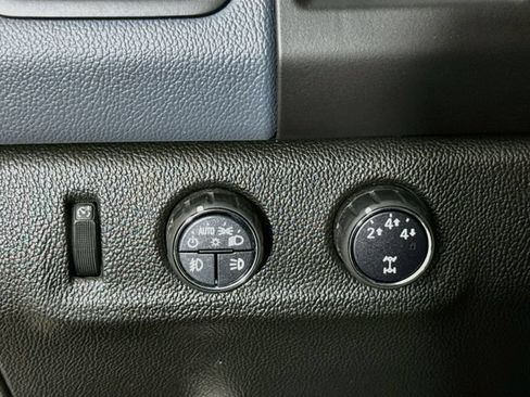 Used 2016 Chevrolet Colorado Z71 AWD/4WD image 10