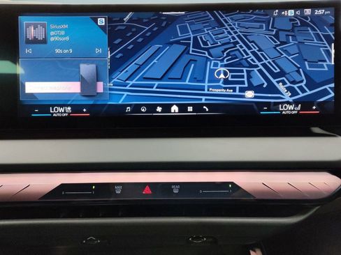 Used 2025 BMW X3 xDrive30i w/ Premium Package image 21