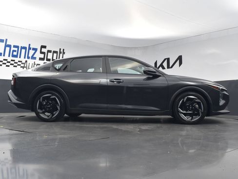 Used 2025 Kia K4 EX FWD image 22