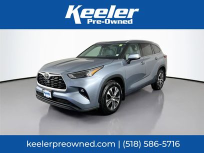 Used 2022 Toyota Highlander XLE