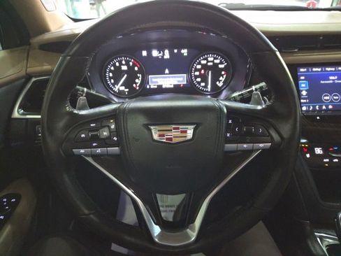 Used 2022 Cadillac XT6 Sport w/ Platinum Package image 16