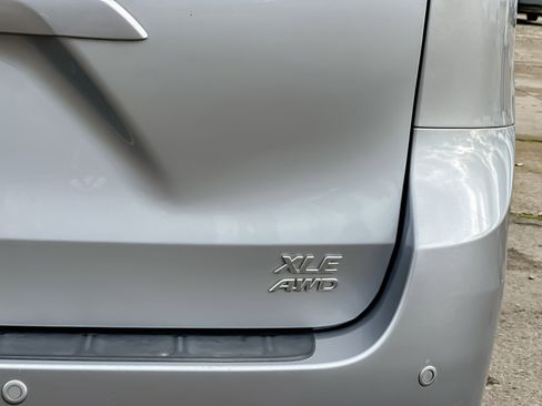 Used 2017 Toyota Sienna XLE image 29