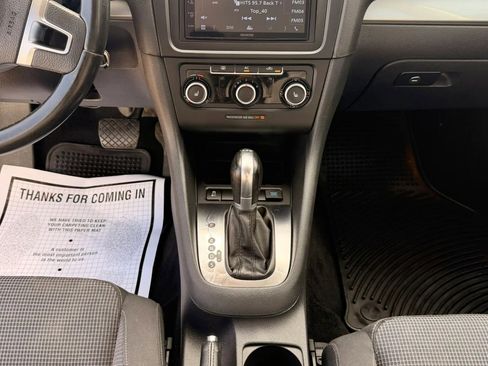 Used 2012 Volkswagen Golf TDI FWD image 21