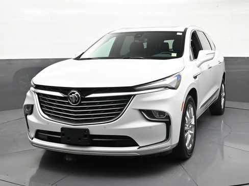 Certified 2024 Buick Enclave Essence w/ Experience Buick Package AWD/4WD image 8