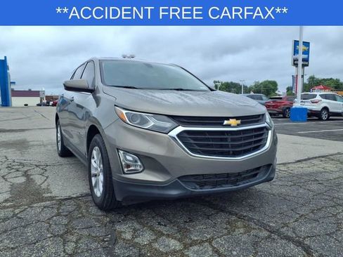 Used 2019 Chevrolet Equinox LT image 2