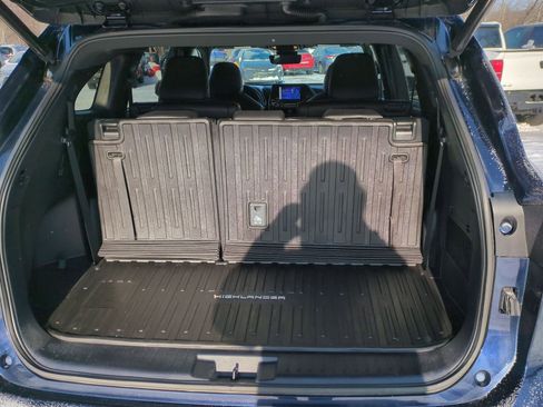 Used 2023 Toyota Highlander image 21