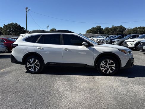 Used 2022 Subaru Outback Limited XT image 6