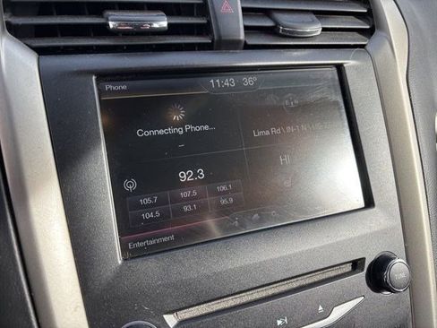 Used 2015 Ford Fusion SE w/ Equipment Group 202A image 20