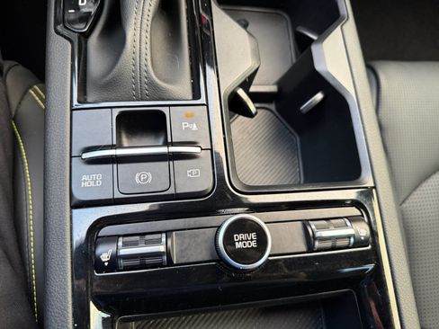 Used 2025 Kia K5 GT FWD image 25