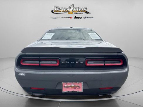 Used 2019 Dodge Challenger SXT image 8
