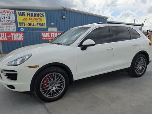 Used 2011 Porsche Cayenne Turbo AWD/4WD image 35