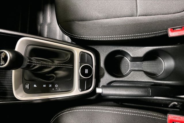 Used 2025 Hyundai Venue SEL FWD image 41