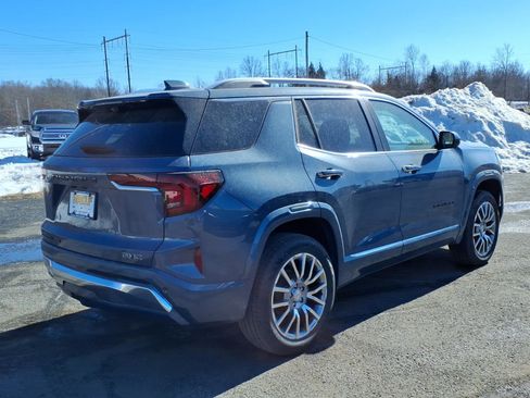 New 2026 GMC Terrain Denali w/ LPO, Black Badging Package image 4