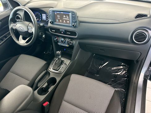 Used 2021 Hyundai Kona SE FWD image 25