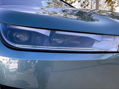 Used 2025 BMW iX xDrive50 w/ Convenience Package image 29