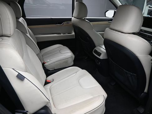 Used 2023 Hyundai Palisade Limited w/ Cargo Package FWD image 33