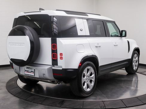 Used 2025 Land Rover Defender 110 S AWD/4WD image 10