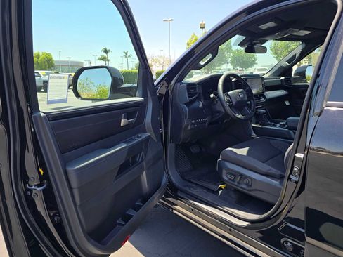 New 2025 Toyota Tundra SR5 AWD/4WD image 19