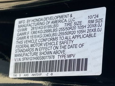 Certified 2025 Honda Pilot Black Edition image 31