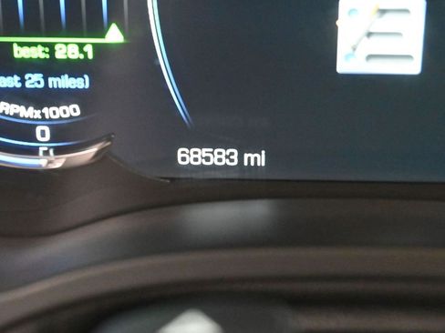 Used 2020 Cadillac Escalade Luxury w/ Escalade Sport Edition image 13