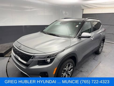 Used 2021 Kia Seltos EX AWD/4WD image 4