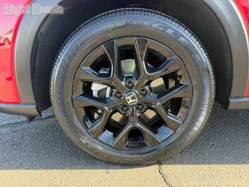 Used 2025 Honda HR-V Sport image 10