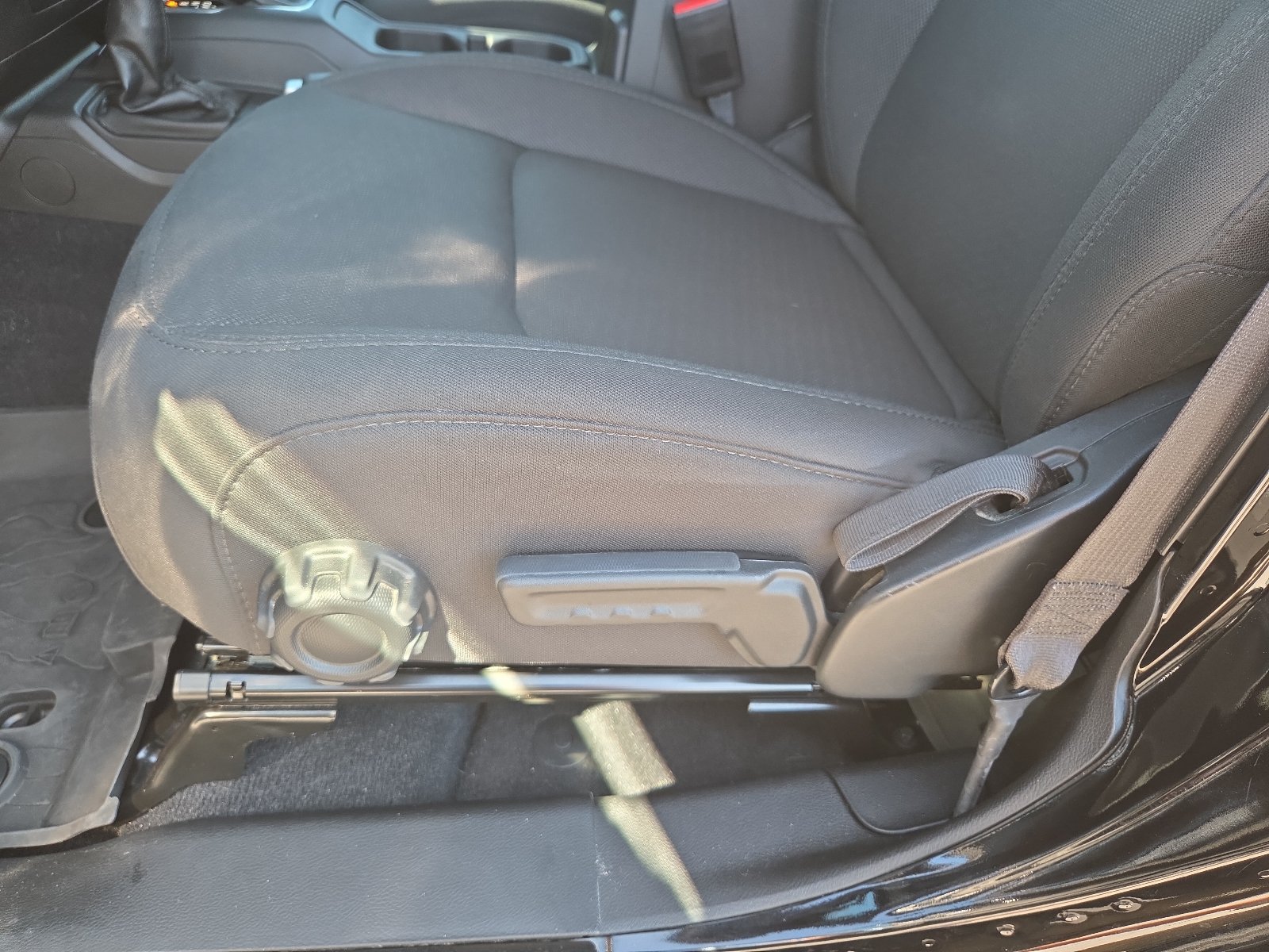 Used 2023 Jeep Gladiator Sport AWD/4WD image 13