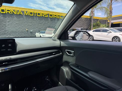 Used 2025 Kia K4 FWD image 22