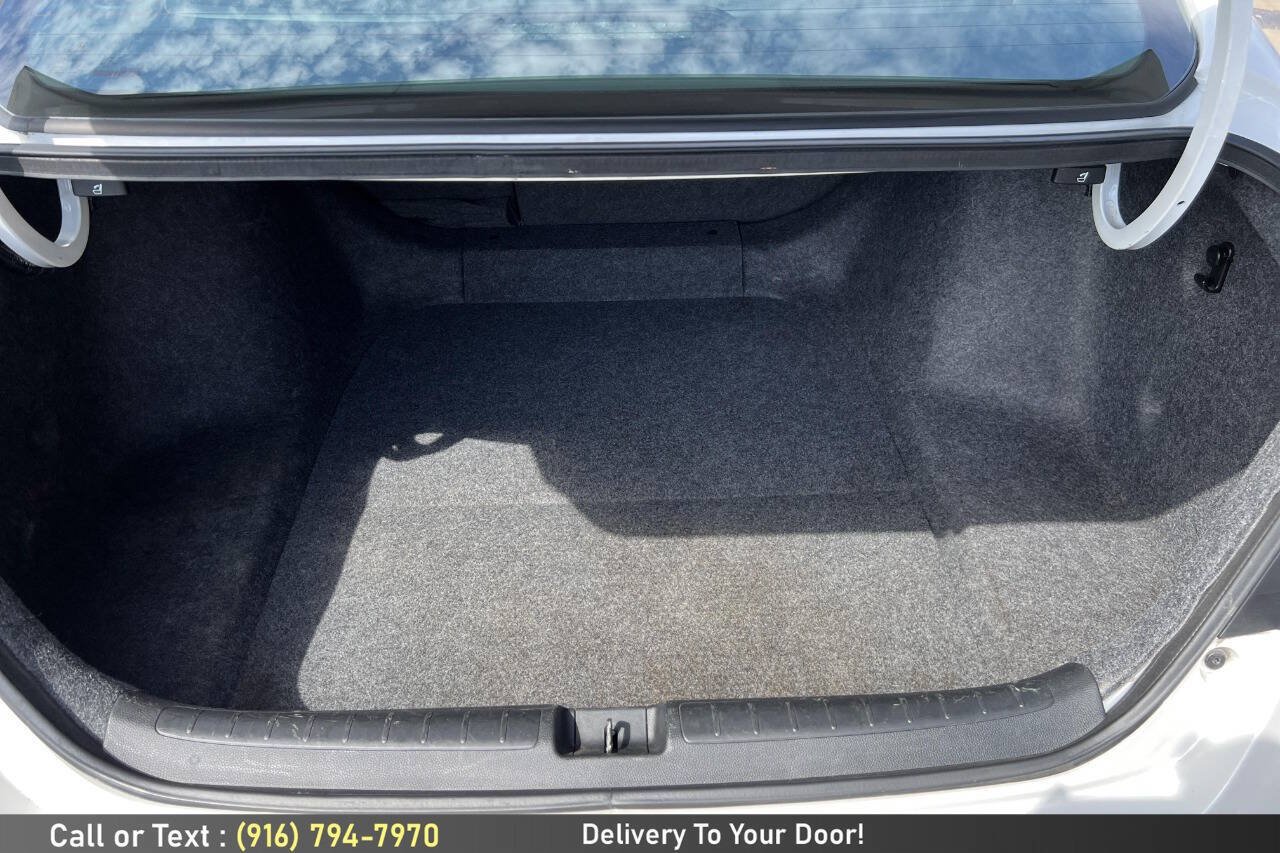 Used 2018 Honda Accord Sport image 11