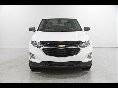 Certified 2021 Chevrolet Equinox LS AWD/4WD image 2