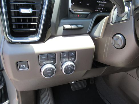 Used 2026 GMC Sierra 1500 Denali w/ Denali Reserve Package AWD/4WD image 17