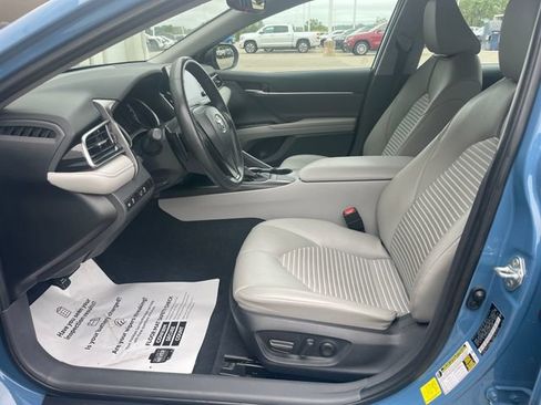 Used 2024 Toyota Camry SE w/ Convenience Package FWD image 19