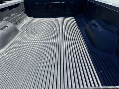 Used 2001 Ford F250 4x4 Regular Cab Super Duty image 6