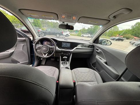 Used 2020 Kia Niro LX FWD image 19