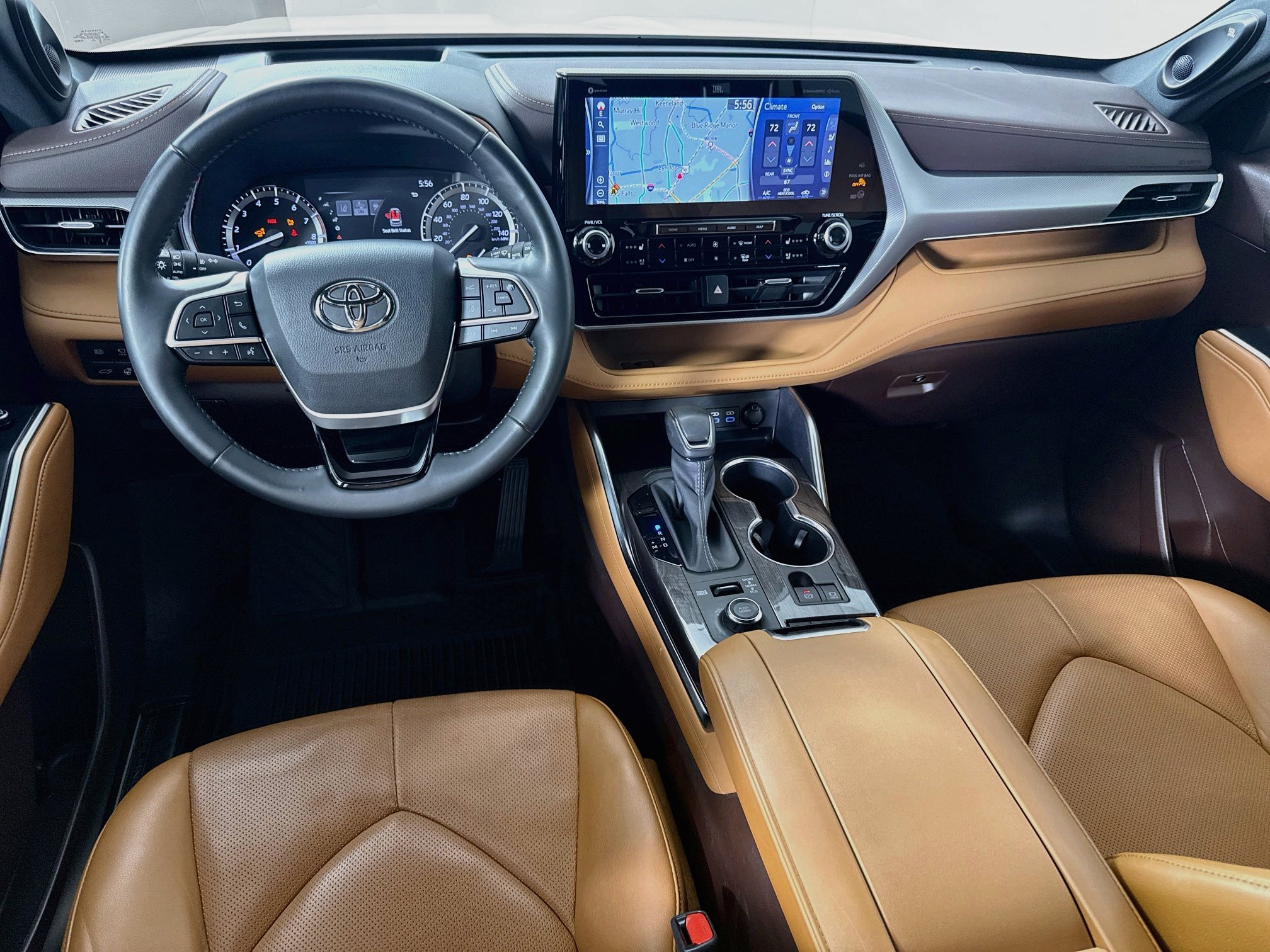 Used 2022 Toyota Highlander Platinum AWD/4WD image 23