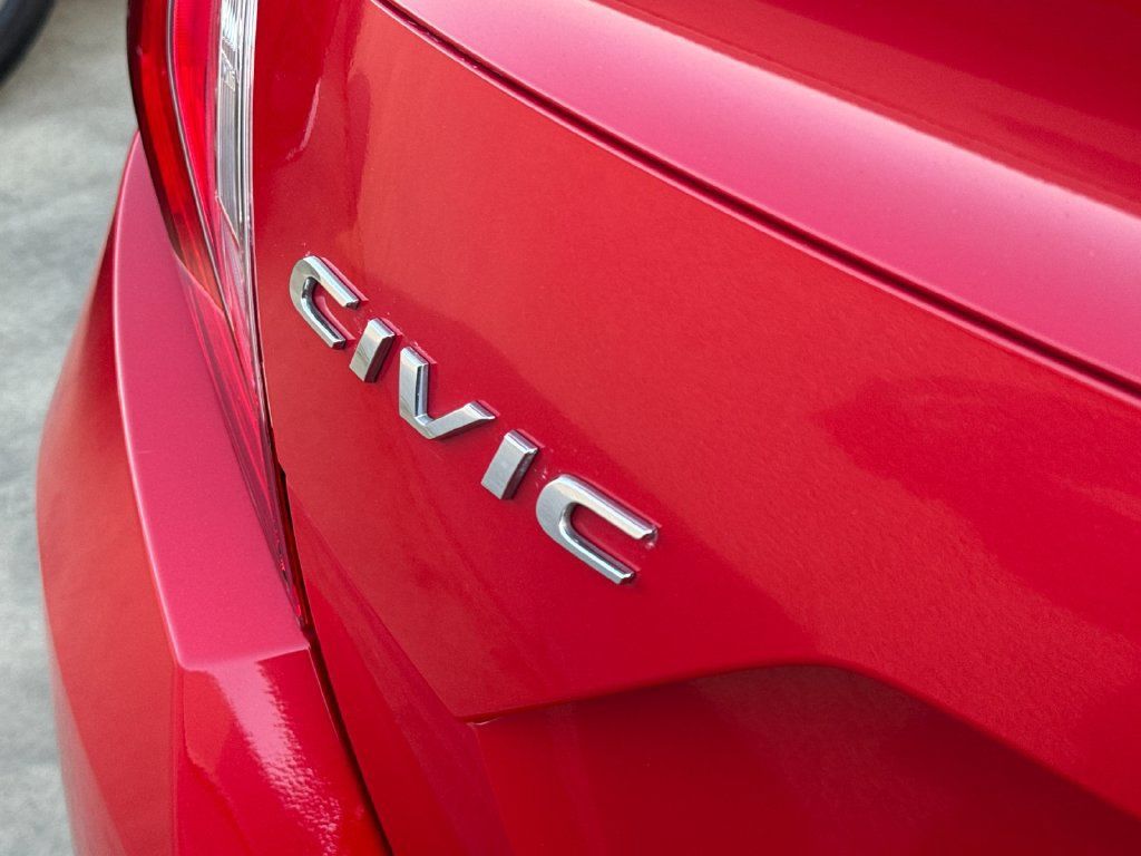 Used 2018 Honda Civic EX image 5